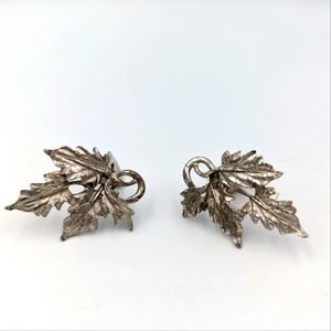 Vintage EMMONS Clip On Earrings Silver Tone Metal Leaf Design Textured
